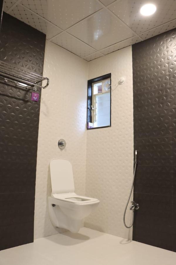 Pawan Executive Tuljapur Exterior photo