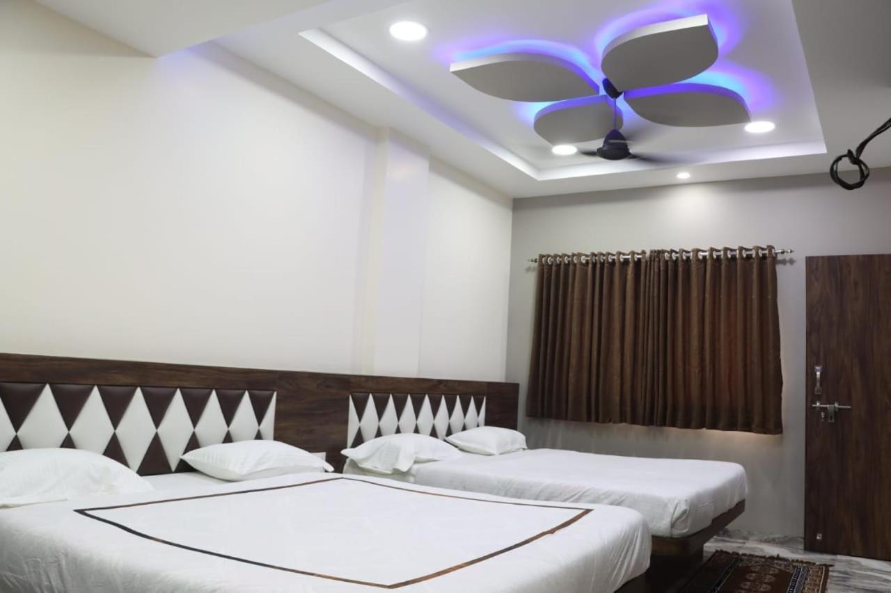 Pawan Executive Tuljapur Exterior photo