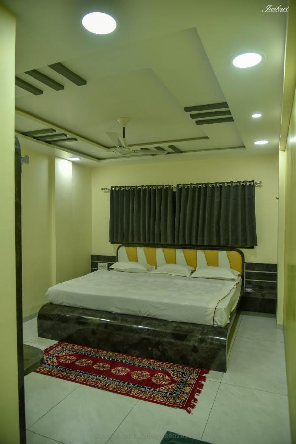Pawan Executive Tuljapur Exterior photo